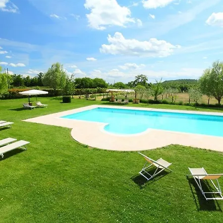 Sleeps 3 Pool Wifi Trevinano